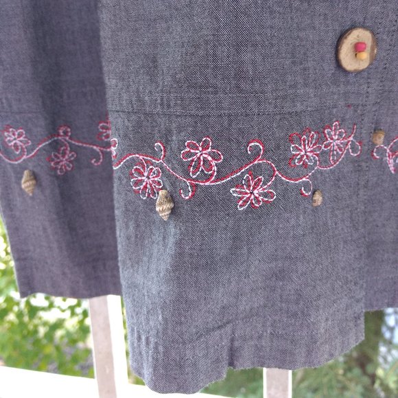 Button Up Top Blouse Embroidered - Picture 9 of 14